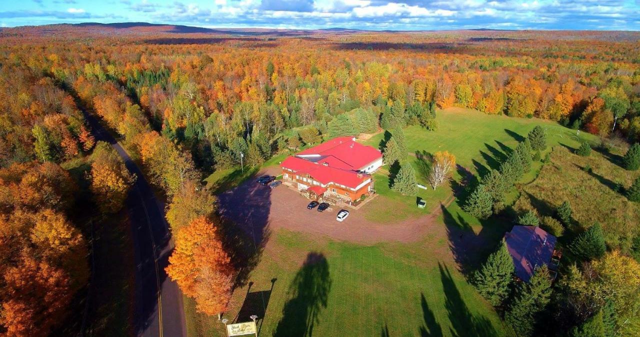 North Ironwood Acres - Black River Lodge エクステリア 写真